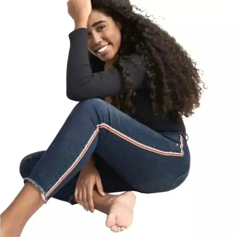Abercrombie & Fitch Simone High Rise Ankle Jeans Women’s Size 31/12 Side Stripes